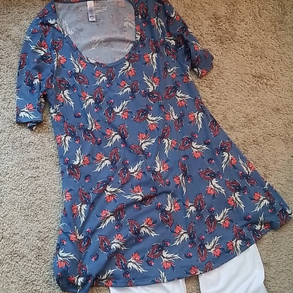 XS Floral Perfect Tee
